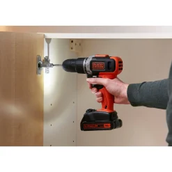 Boormachines|Brico Black + Decker Schroef,-Klopboormachine 18V ( 2 Accu'S)