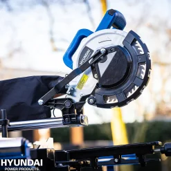 Zaagmachines|Brico Hyundai Radiaal Afkortzaag 1700W