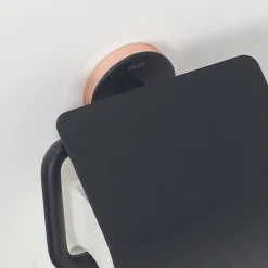 Toiletaccessoires|Brico Tiger Urban Toiletrolhouder Met Klep Zwart